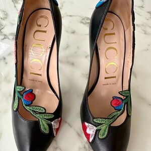 Gucci Flora Print Leather Pumps 36.5